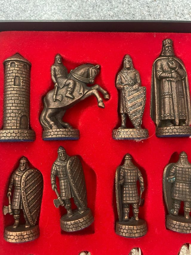 Ajedrez Bronce Medieval