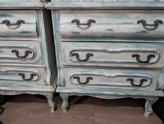 Dormitorio Vintage - mesitas y comoda