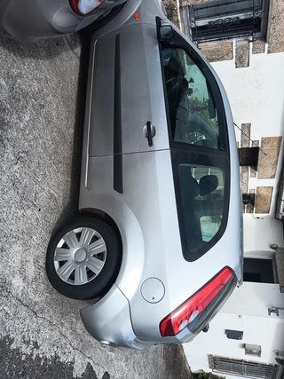 Ford Fiesta 3 puertas - 90000km