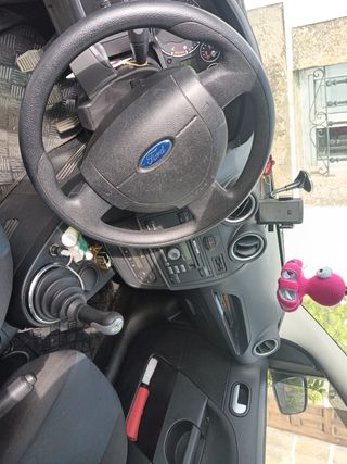 Ford Fiesta 3 puertas - 90000km
