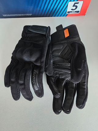 Casco Shark XS + ropa moto