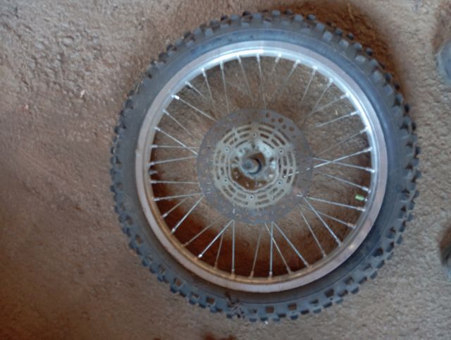Rueda delantera RM250 