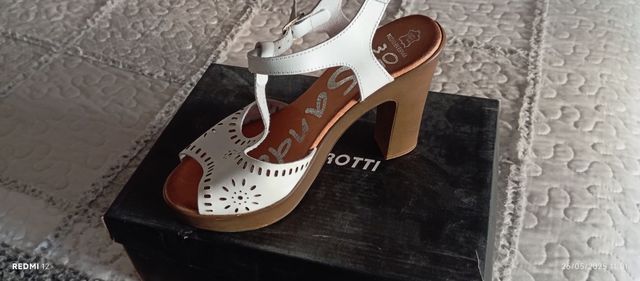 Sandalias Purrotti blancas