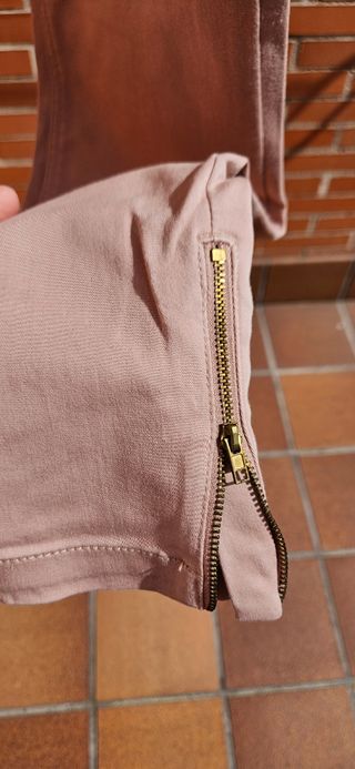 3 Pantalones premamá: 2 talla 40, 1 talla 42