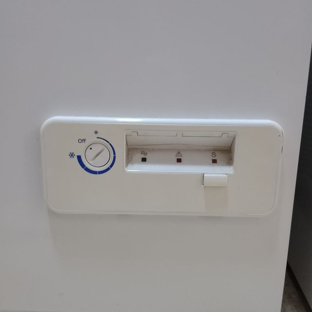 Congelador Zanussi 140L - ZFC620WAP Molt bon estat