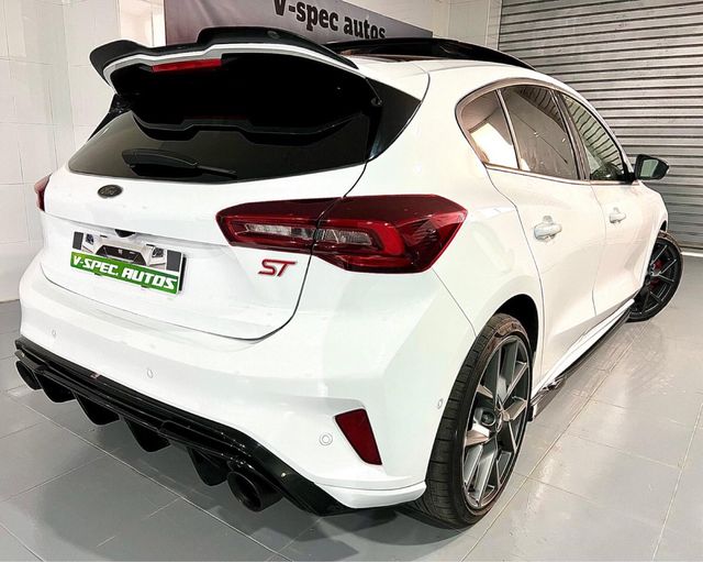 Ford Focus st 280 performance auto7 2023