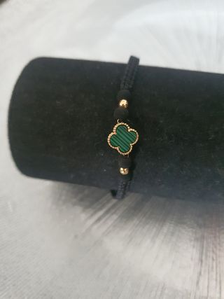 Pulsera negra con trébol verde oro 18 k colombiano