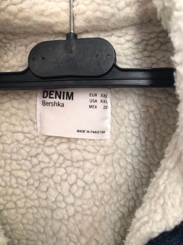 Chaqueta vaquera Bershka borreguillo talla XXS