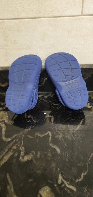 Zuecos Bebé - Talla 22