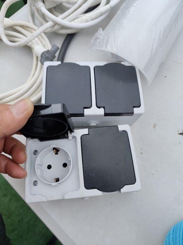 2 prese multiple e prese elettriche