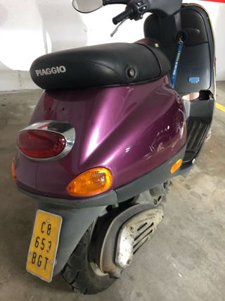 Vespa ET2 50cc morada