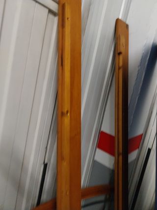 Cama de madera en buen estado de una plaza en buen