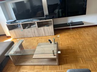 Mueble salón con vitrina negro/madera