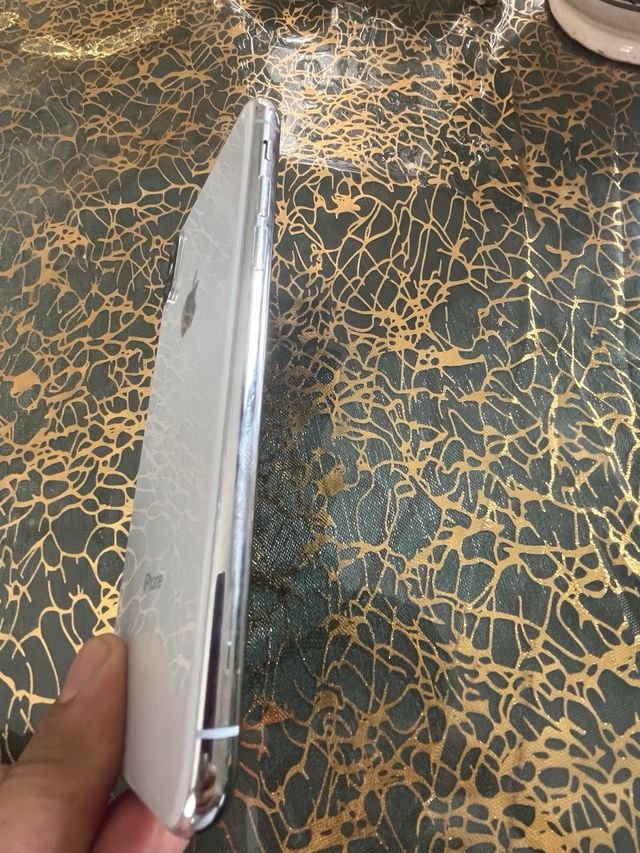 iPhone XR blanco impecable