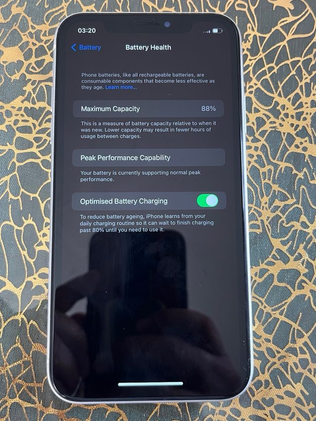 iPhone XR blanco impecable