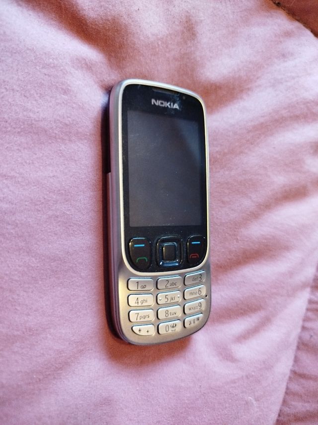 Nokia 8303C argento