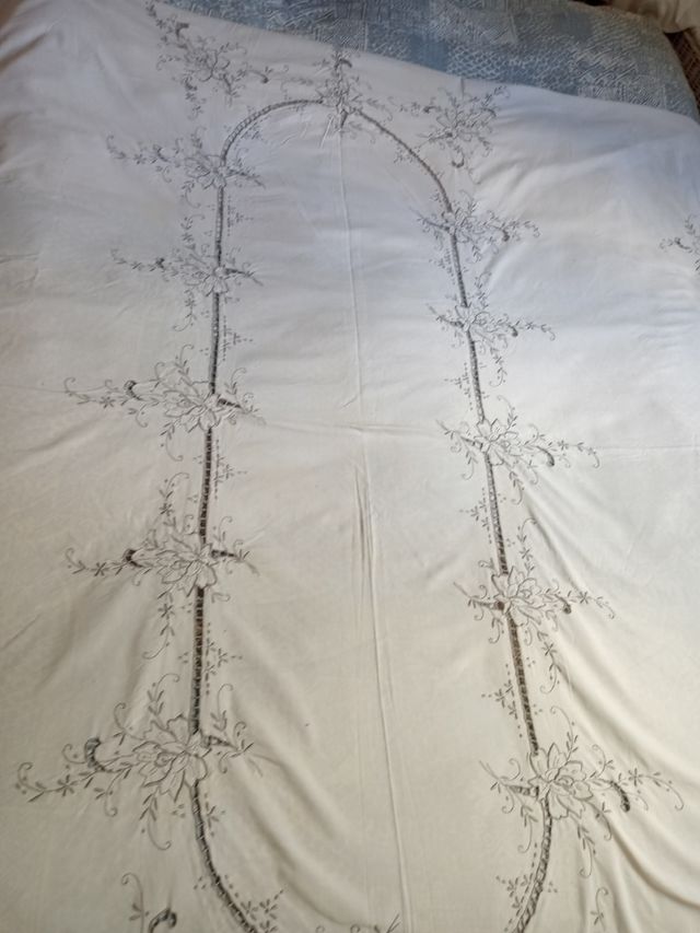 Mantel grande antiguo rectangular. Algodon.