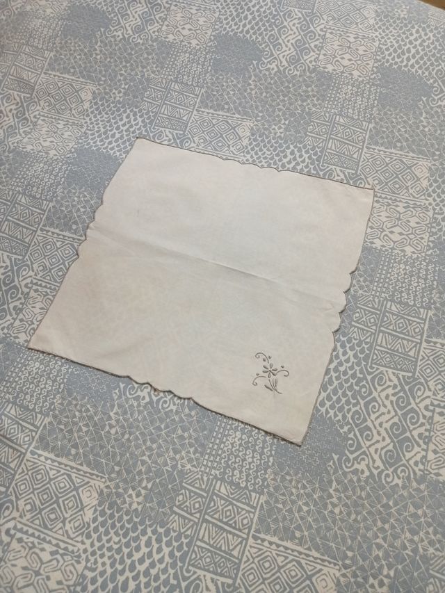 Mantel grande antiguo rectangular. Algodon.