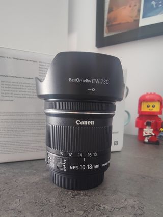 Canon EOS 77D con Objetivo EF-S 10-18mm