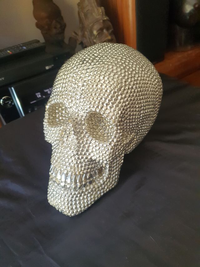 Calavera vintage con pedrería