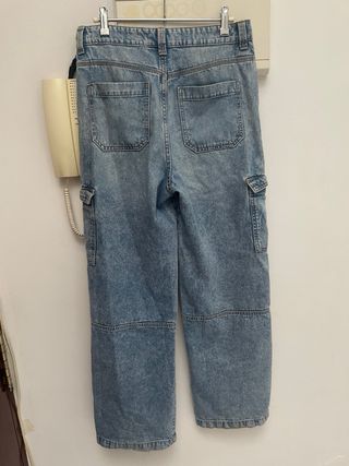 Vaqueros cargo H&M Divided -talla 34