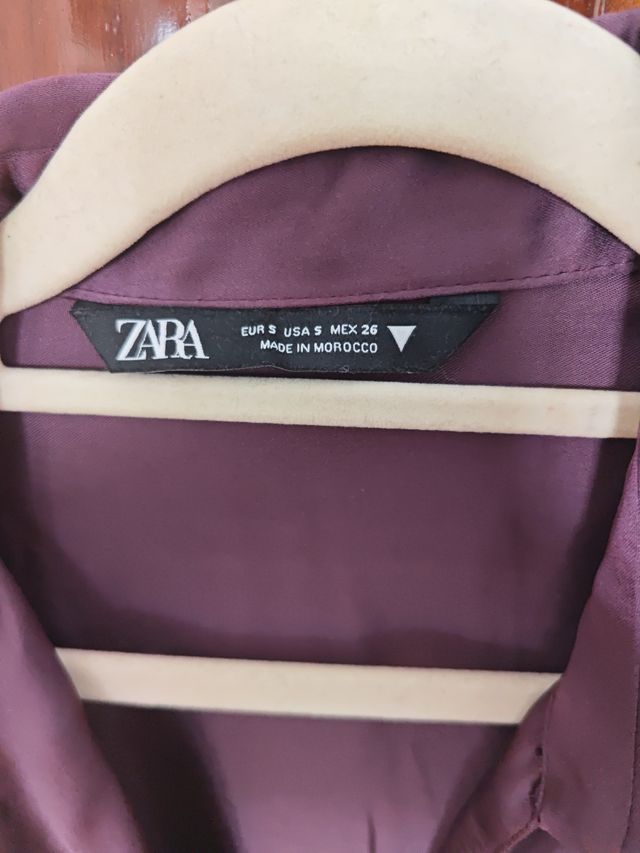 Vestido satinado Zara