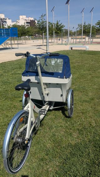 BICICLETA PARA LLEVAR A NIÑOS