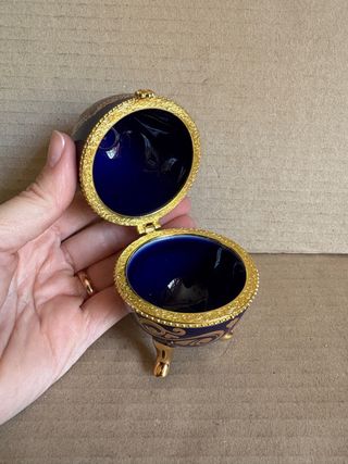 Scatola uovo decorato stile greco