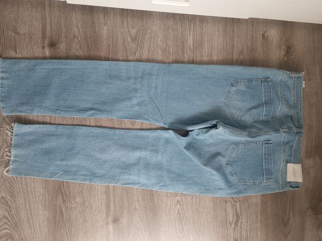 Jeans Bershka rotos azules