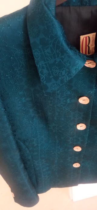 Conjunto chaqueta y falda