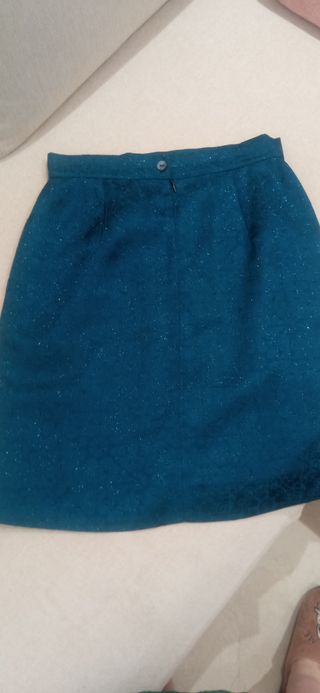 Conjunto chaqueta y falda