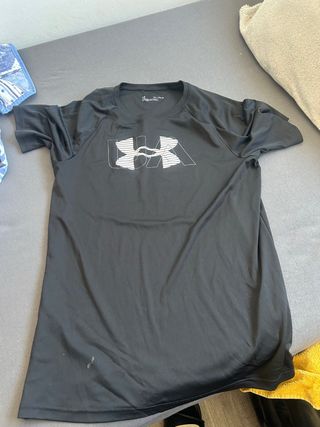 Camiseta Under Armour Negra - Talla 20
