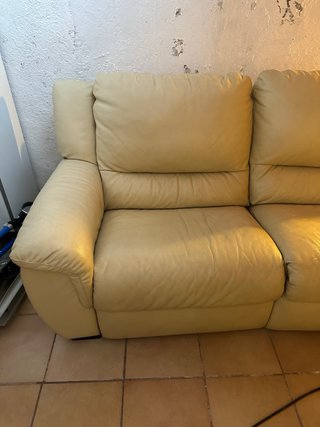Regalo sofá piel beige con 1 motor para reparar.