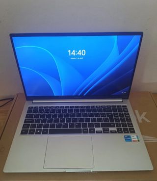 Portátil Samsung Book 2 - Plata