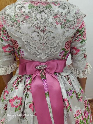 Traje de Fallera beige y rosa