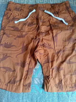 Bermudas niño dinosaurio marrón
