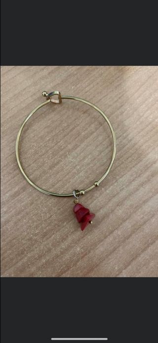 Bracciale con ciondolo rosso