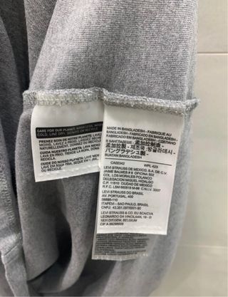 Camiseta Levi's gris XL