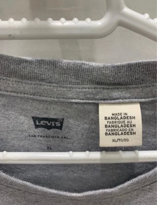Camiseta Levi's gris XL