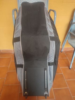 Bolsa golf con ruedas