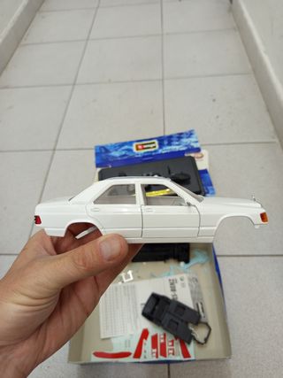 Mercedes-Benz 190E Burago Maqueta