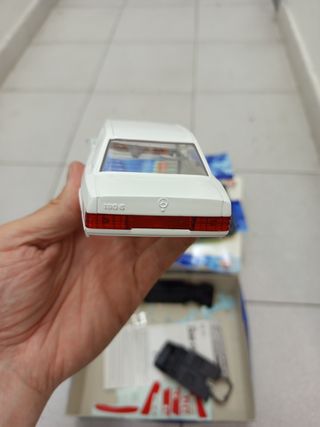 Mercedes-Benz 190E Burago Maqueta