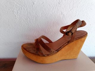 Sandalias plataforma marrón T.38