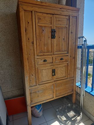 Armadio cinese antico