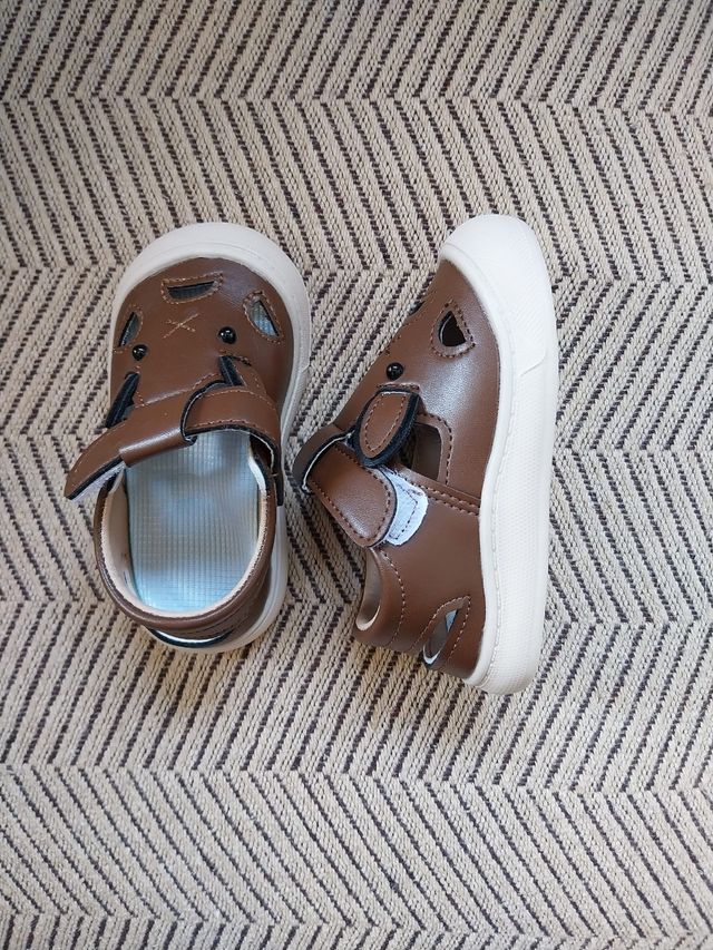 Sandalias niño verano marrón 22