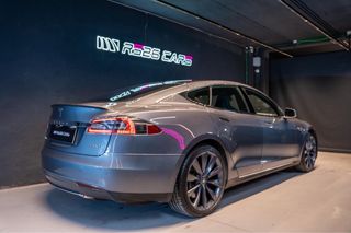 Tesla Model S P85+ Sepercharger gratis