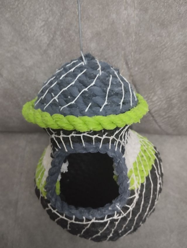 Casa nido + cuatro productos