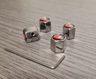 AUDI TAPONES VÁLVULAS EMBLEMA SLINE