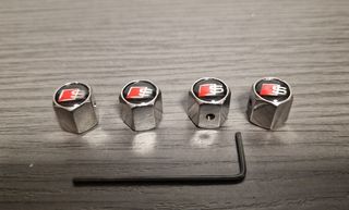 AUDI TAPONES VÁLVULAS EMBLEMA SLINE