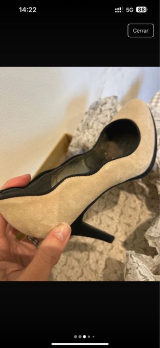 Zapatos altos de tacon ante crema-nude y negro